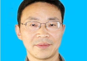 杨成