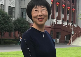 戚冬红
