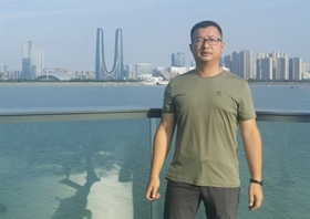 盘成进

