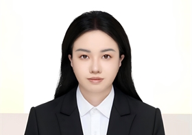 严蓉

